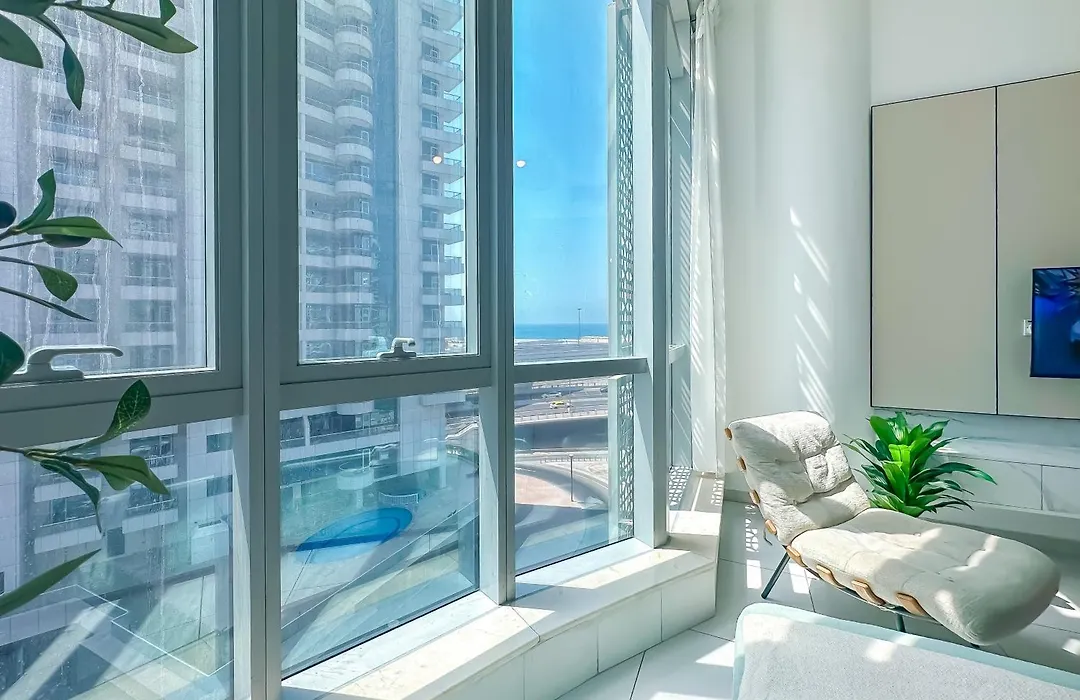 Amazing Roof Top Pool In Nice 1 Bhk Flat In Marina-1
