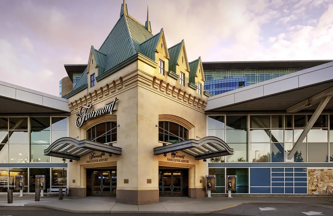 Fairmont Vancouver Airport In-Terminal Hotel-1