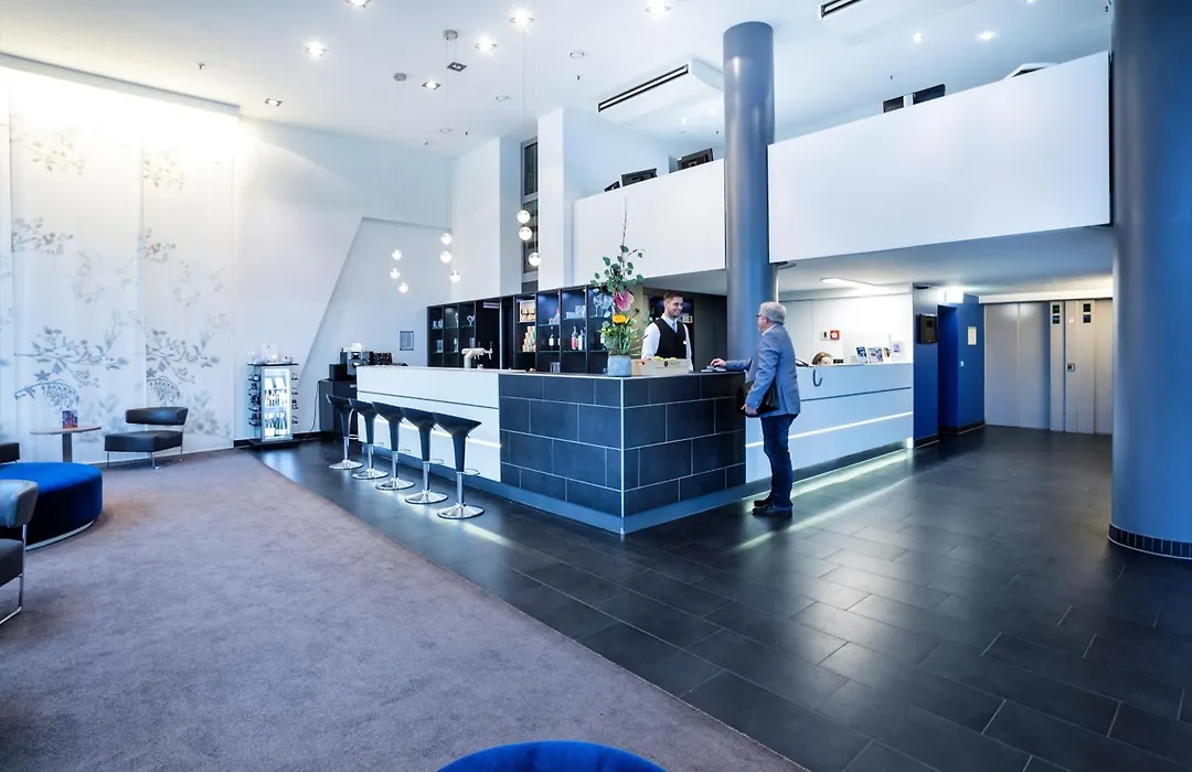 Select Hotel Berlin Spiegelturm-1
