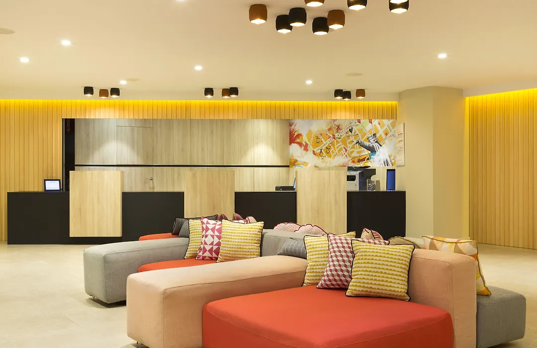 Citadines Ramblas Barcelona-1