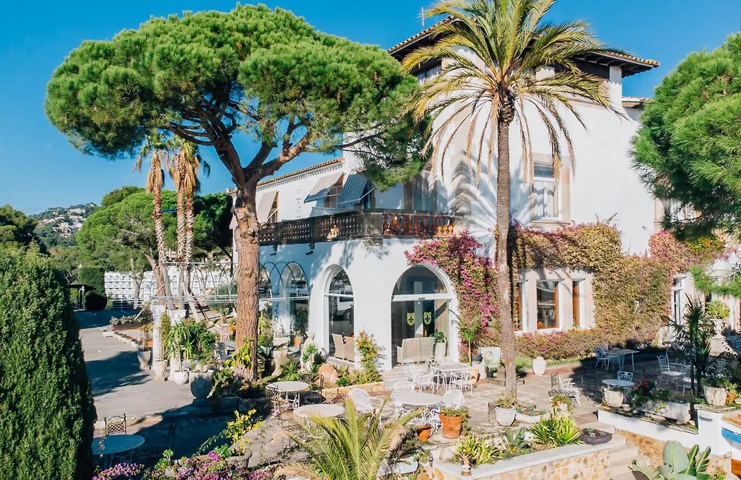 Hotel Roger De Flor By Seleqtta-1