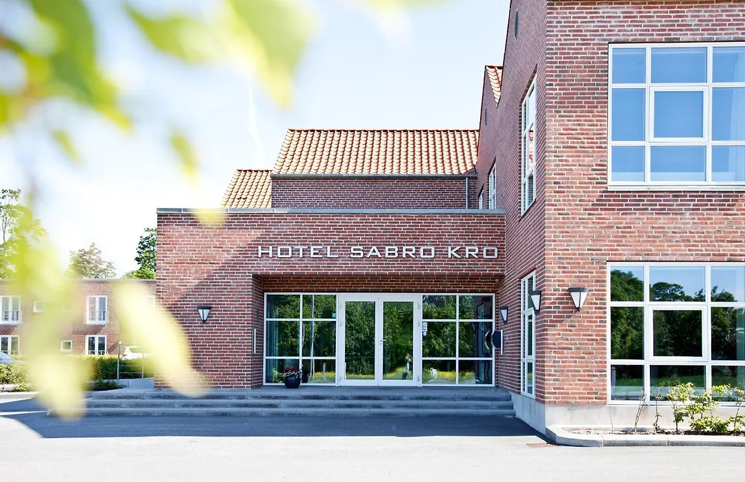 Montra Hotel Sabro Kro-1