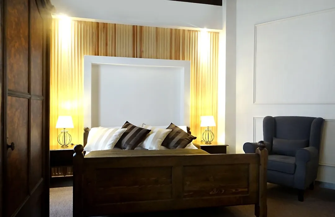 Hotel U Krize-1