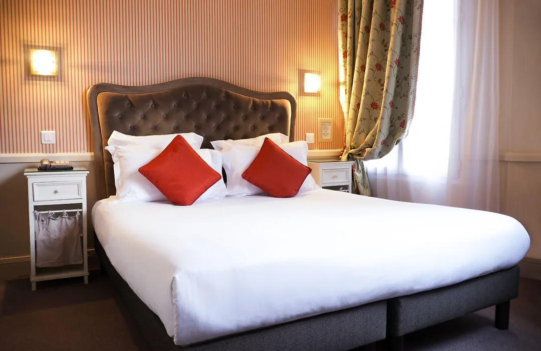 Hotel De La Motte Picquet-1