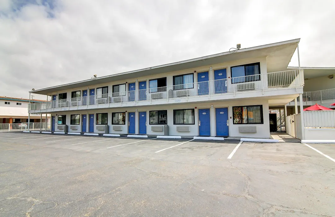 Motel 6-Santa Barbara, Ca - Beach-1