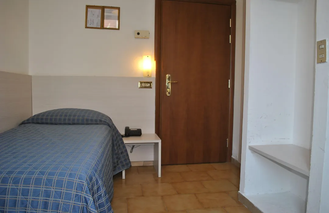 Auto Park Hotel-1