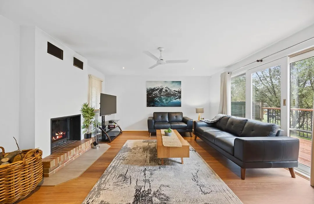 Jarrah Lodge - Sleeps 10 - Merrijig-1