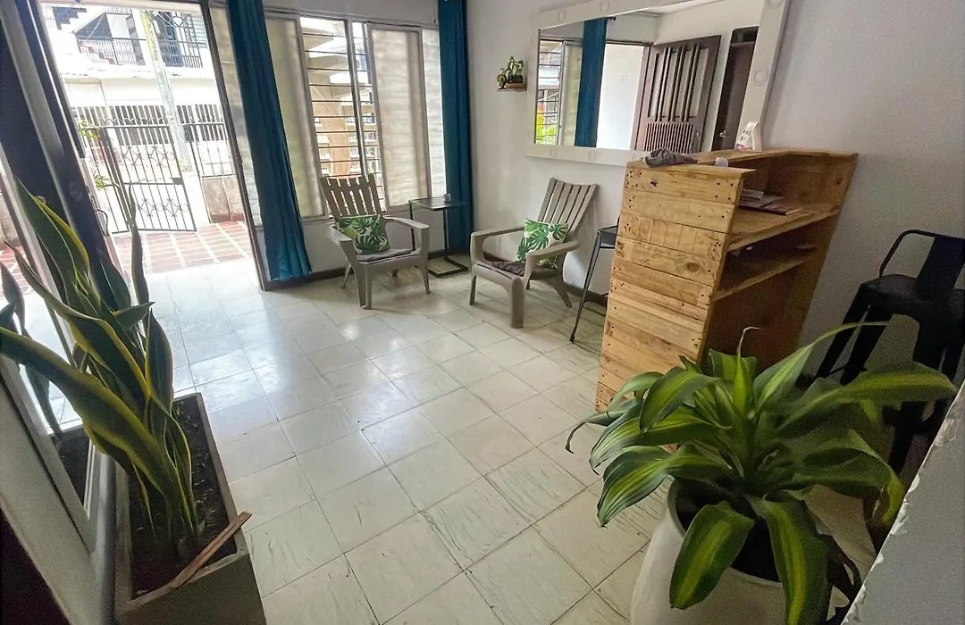 Bau420! Backpackers HOSTAL-1