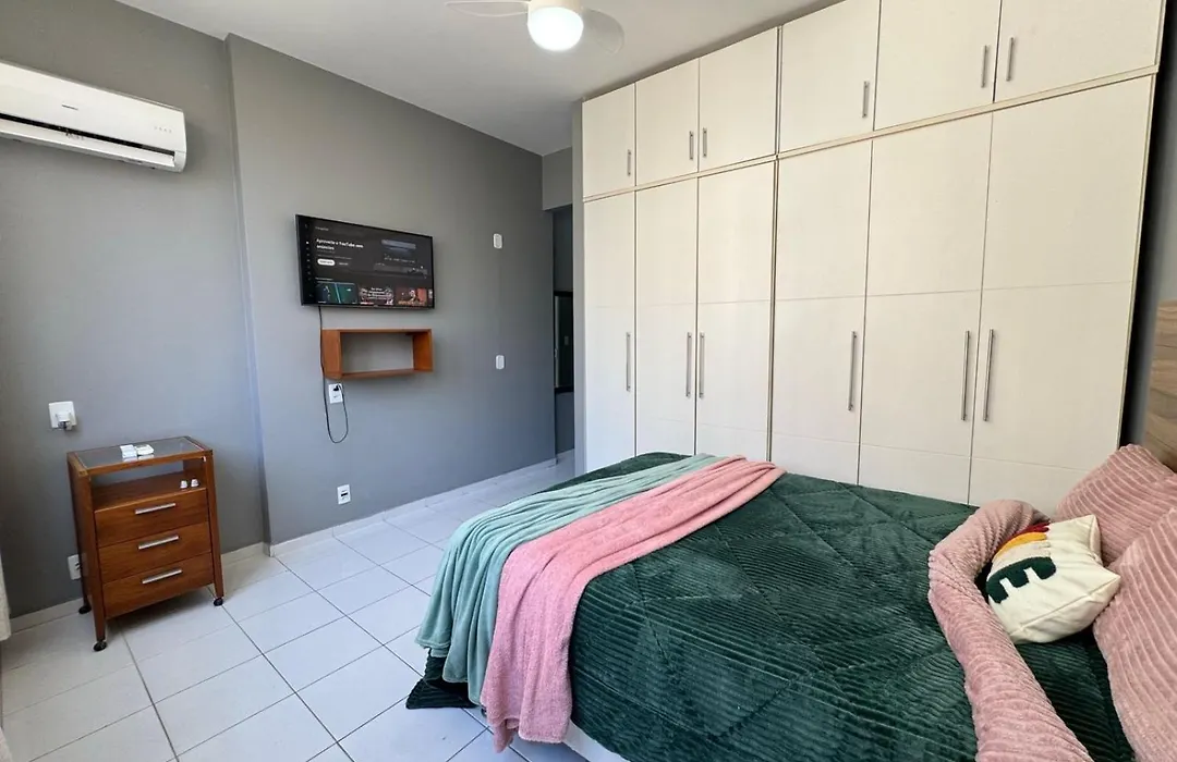 Na Quadra Da Praia Com 2 Suites - Nsc1141-906-1