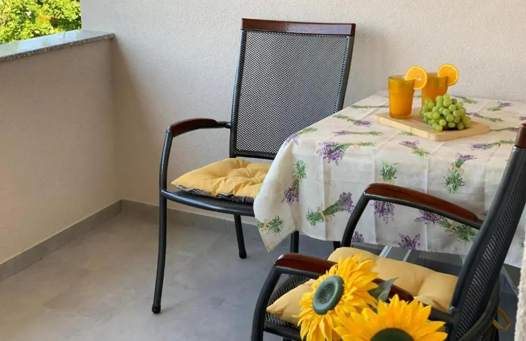 One Bedroom Apartment With Balcony 1-1