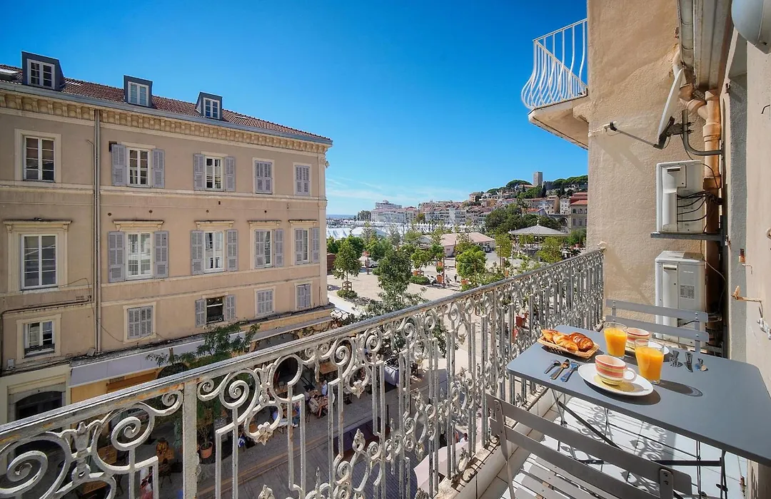 Spacieux 2 Chambres Balcon, Felix Faure-Coeur De Cannes A2B023-1