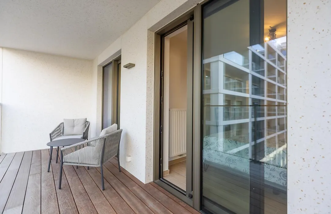 Lecomte - Sky Harbour 58-1