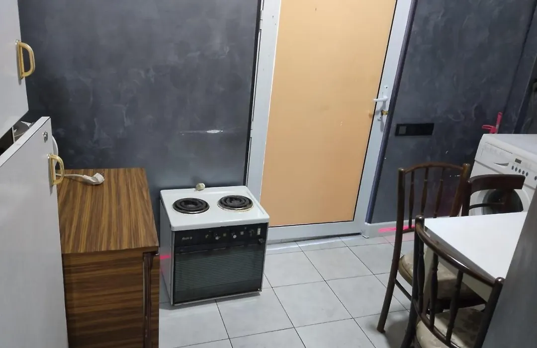 Full Apartment-1