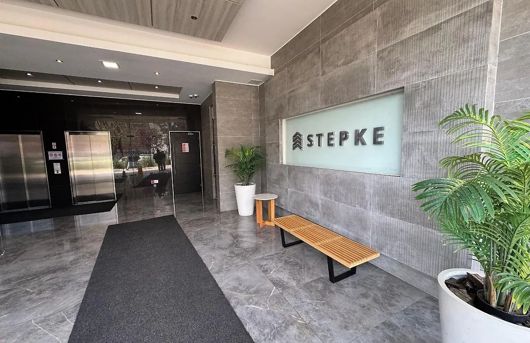 Edificio Stepke Lado Hospital Regional-1