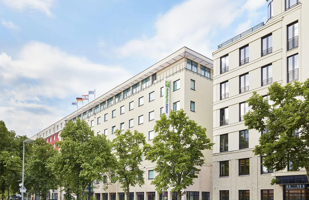 Holiday Inn Express Berlin City Centre By Ihg-1