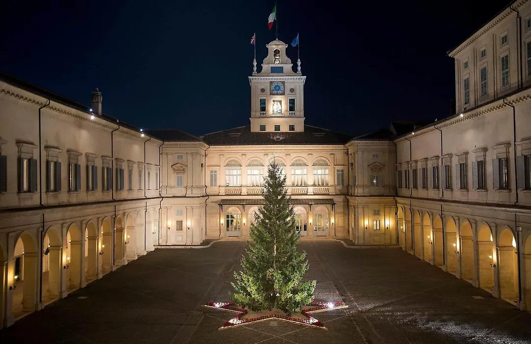 Luxury Rooms H 2000 Roma-1