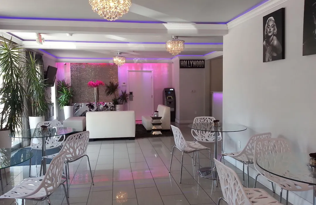 Hollywood Vip Hotel-1