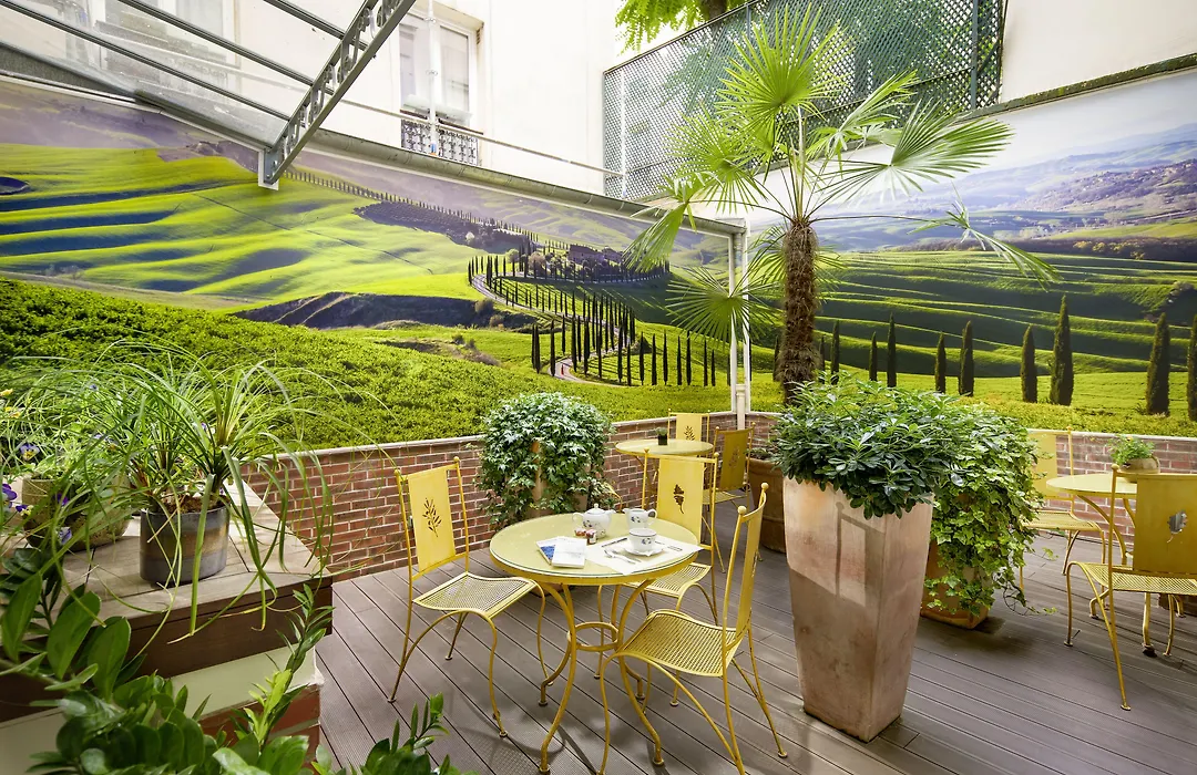 Le Relais Montmartre-1