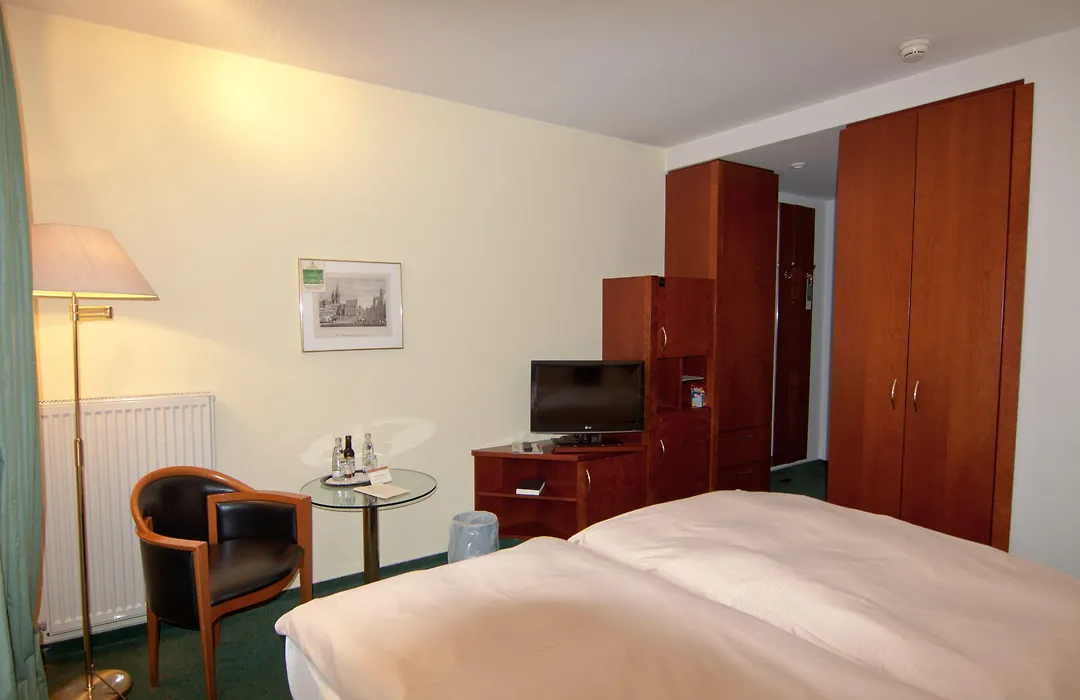 Parkhotel Unter den Linden-1