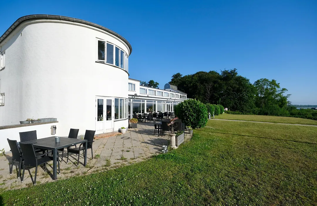 Hotel Juelsminde Strand-1