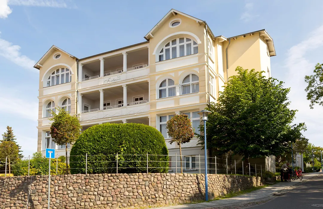 Vju Hotel Rügen-1