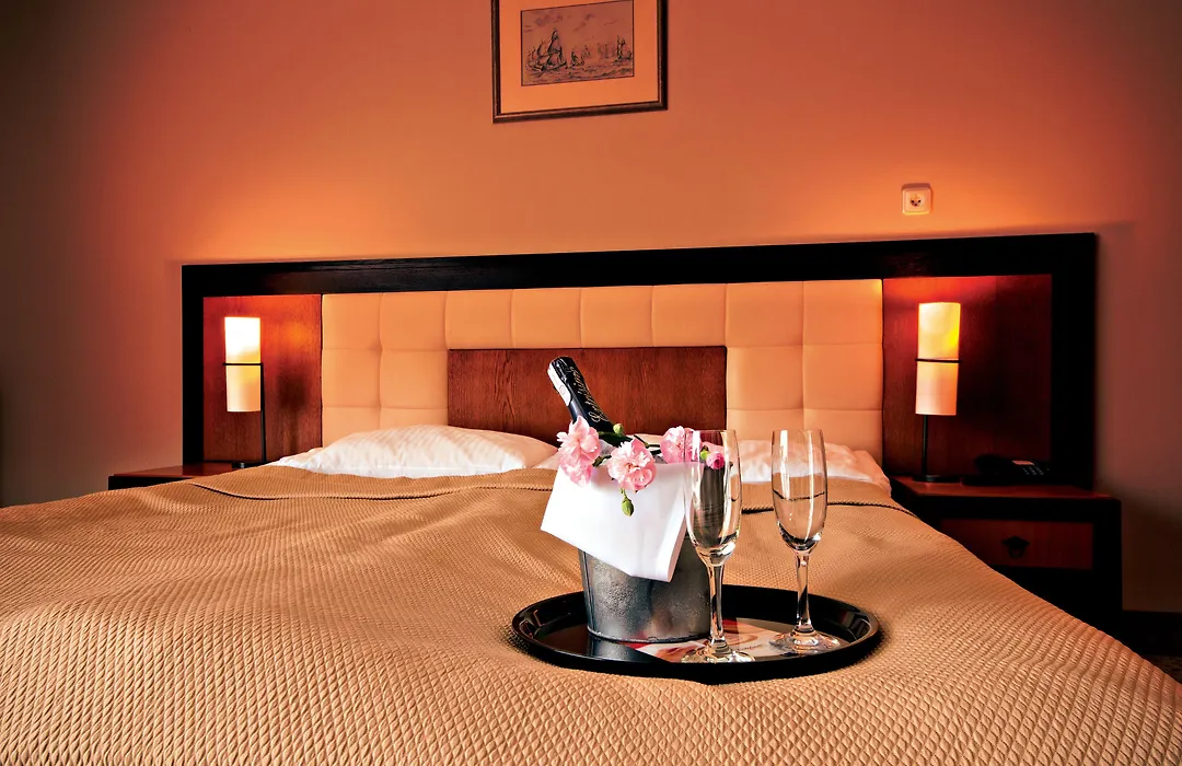 Leba Hotel & Spa-1