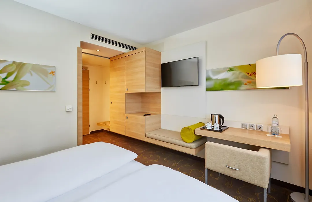H+ Hotel Salzburg-1