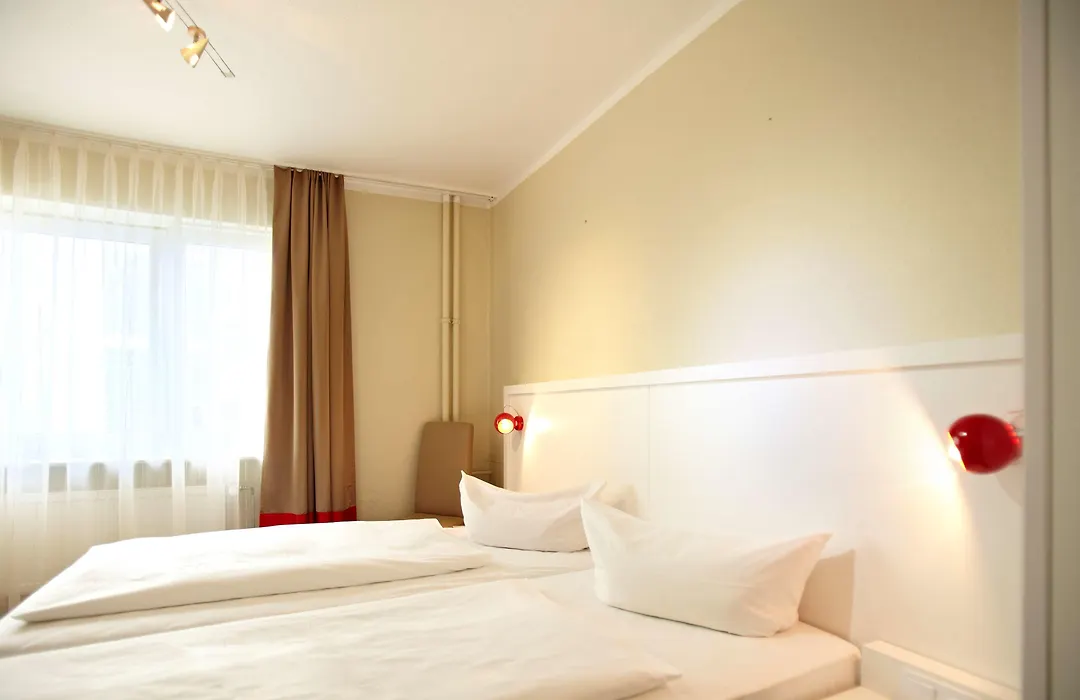 Hotel Ostseehalle Kiel by Premiere Classe-1