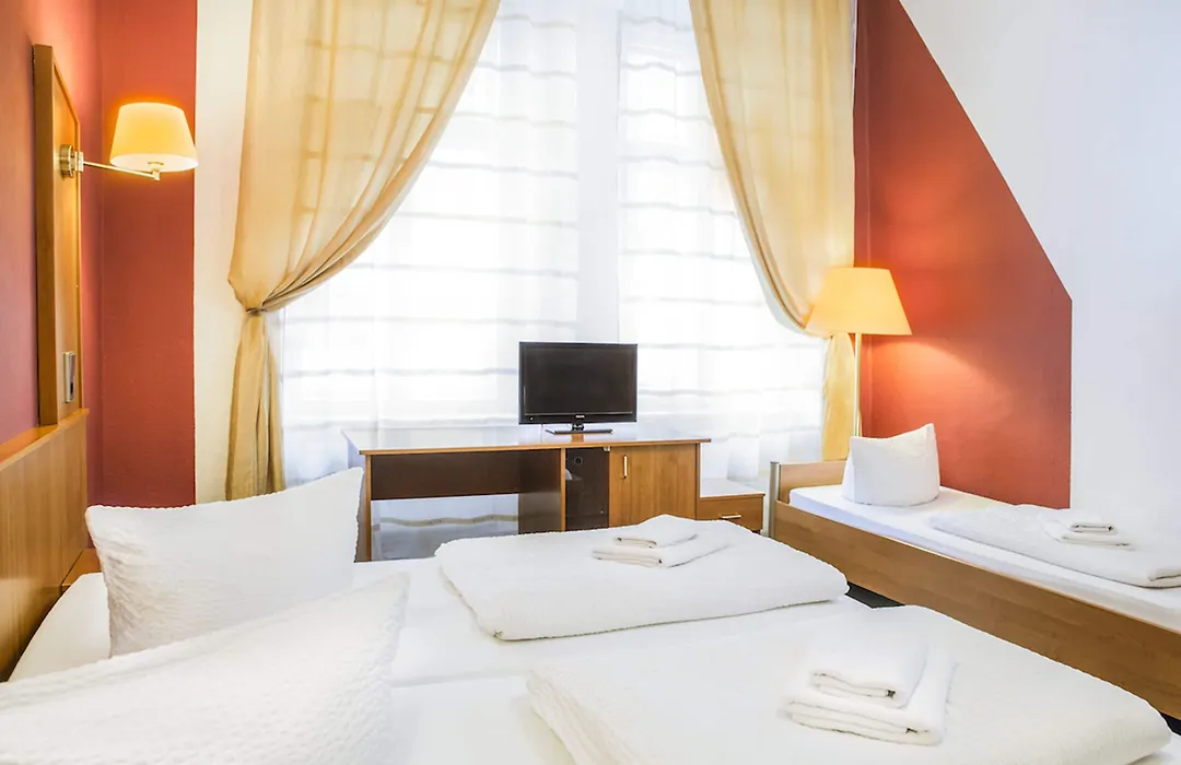 Hotel-Pension Insor-1