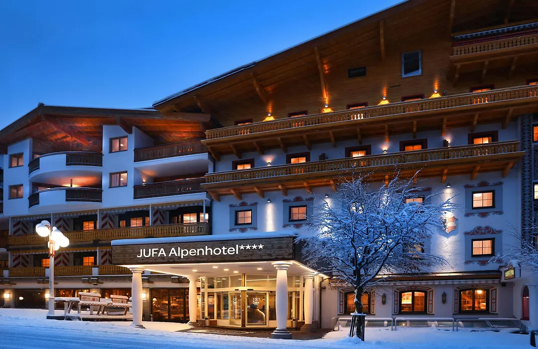 Jufa Alpenhotel Saalbach-1