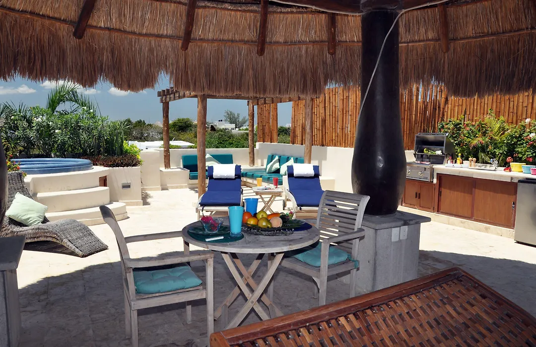 El Taj Oceanfront And Beachside Condo Hotel-1