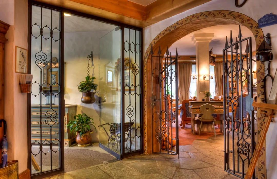 Hotel Le Grand Chalet Gstaad-1