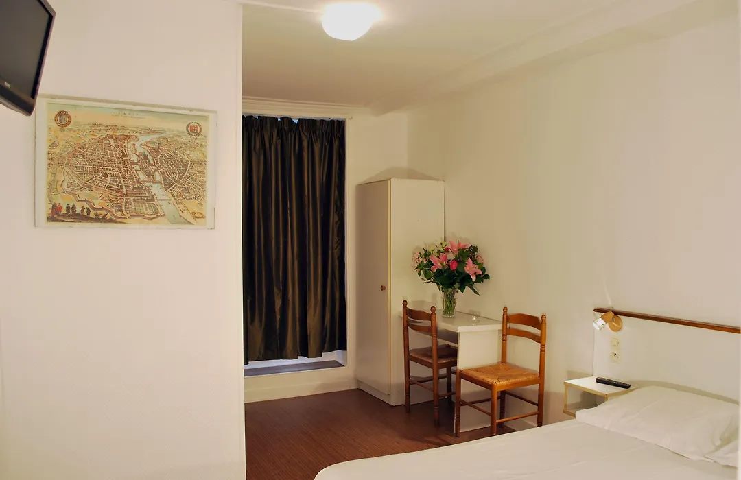 Hotel De La Herse D'Or-1