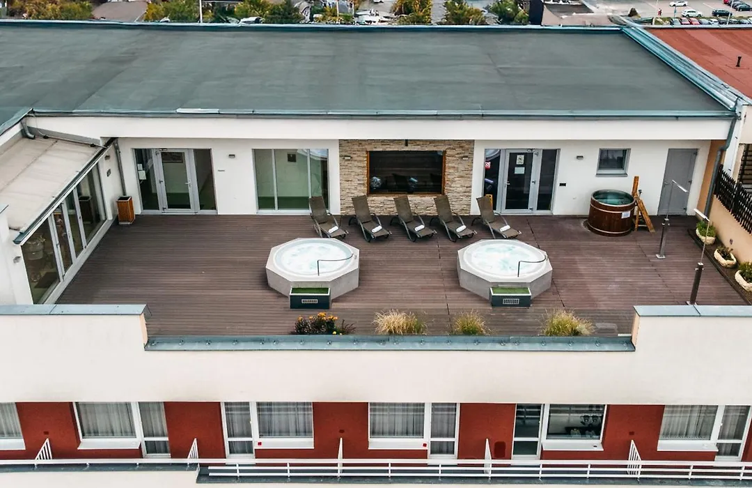 Avanti Hotel-1