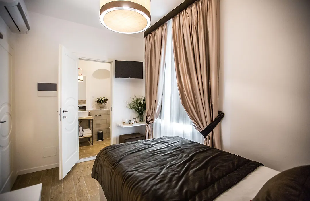 Chic & Town Luxury Rooms Piazza Di Spagna-1