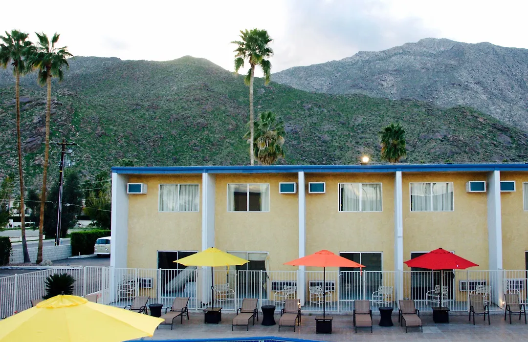 Delos Reyes Palm Springs-1