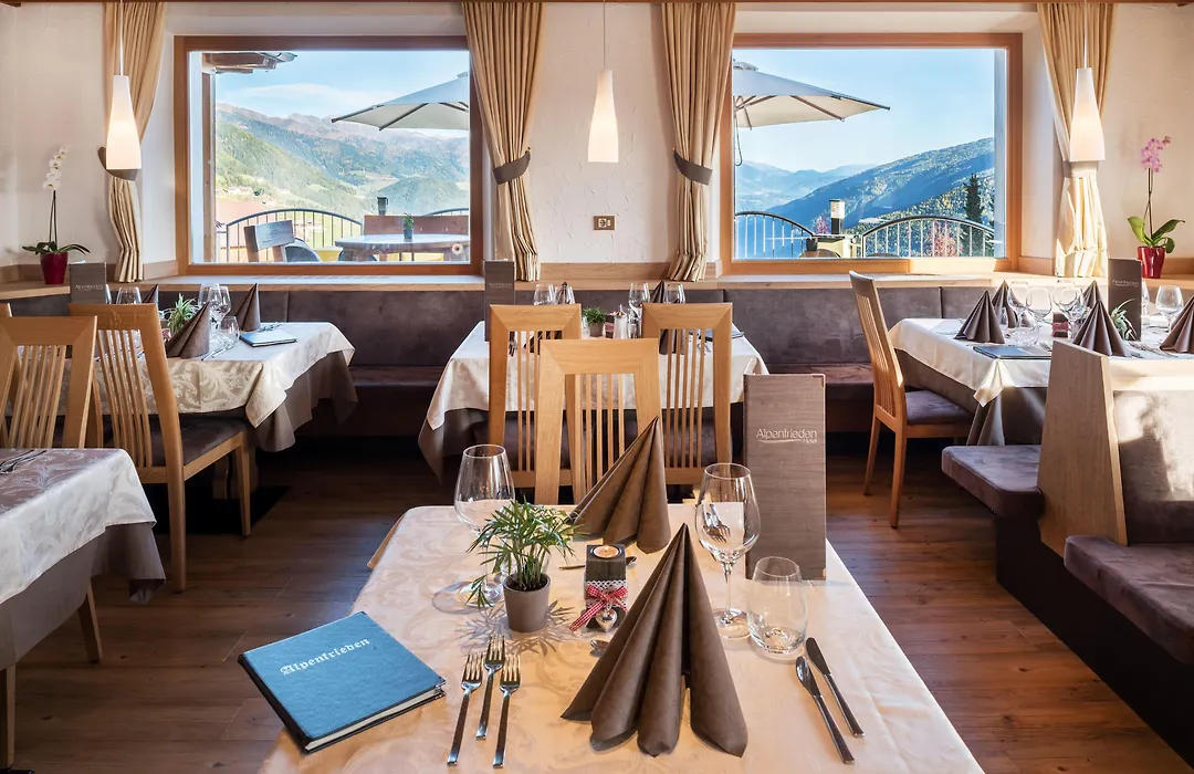 Hotel Alpenfrieden-1