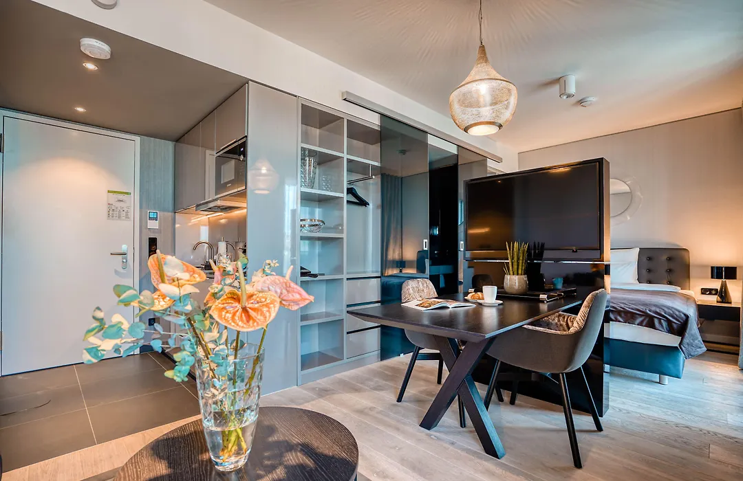 Cloud No7 Apartments - The Original-1