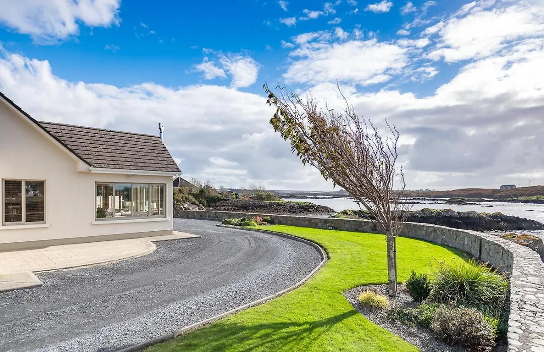 Taylors Point Seaview House-1