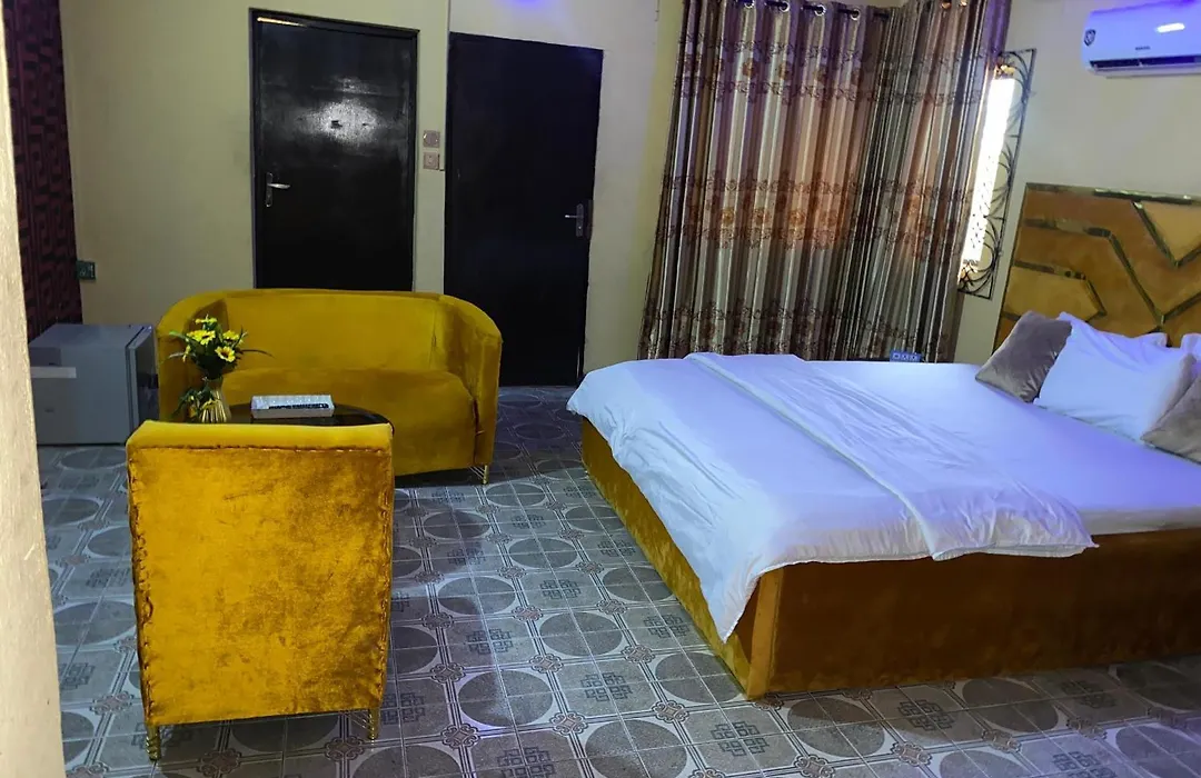 Ay Hotel Reloaded-1