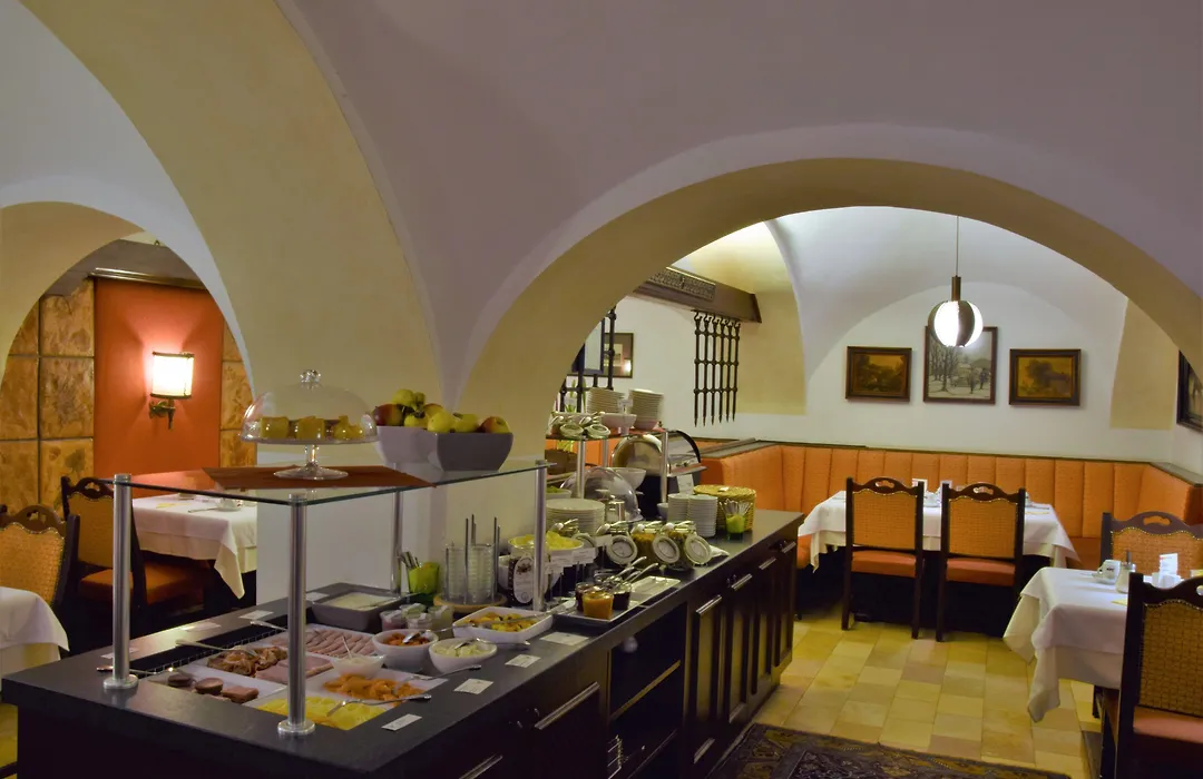 Hotel Maxlhaid-1