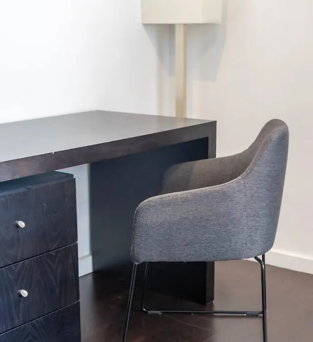 Spacious 2Br En Suite, Downtown Porto-1