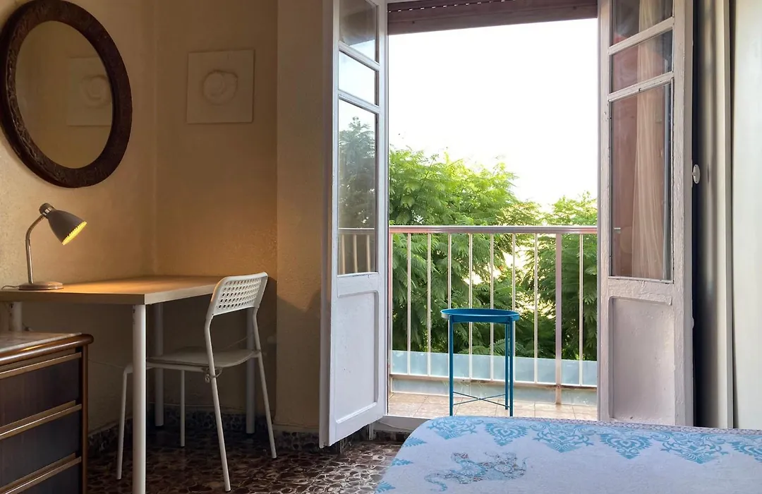 Mediterraneo Rooms Shared Flat 7Min Beach Las Arenas Rent More 10 Days-1