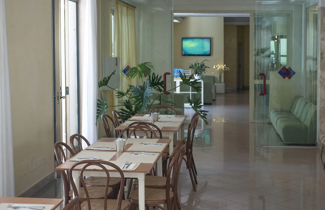 Hotel Montecarlo-1