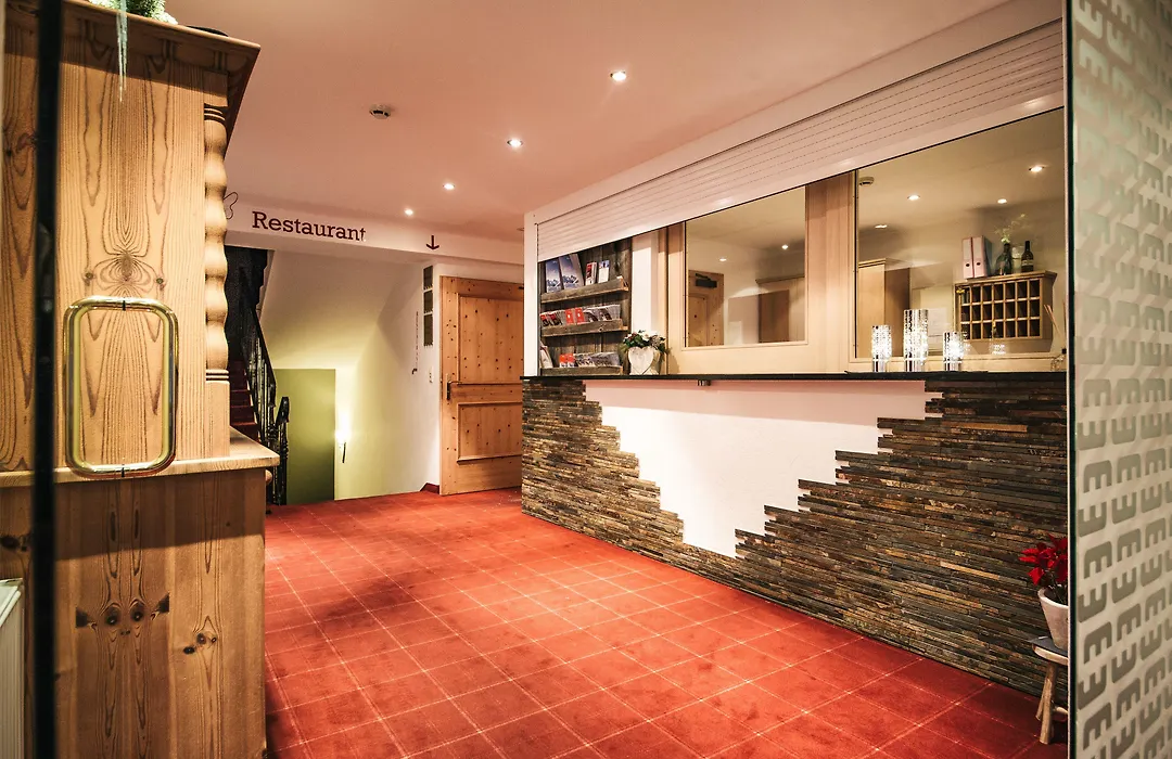 Arlen Lodge Hotel-1