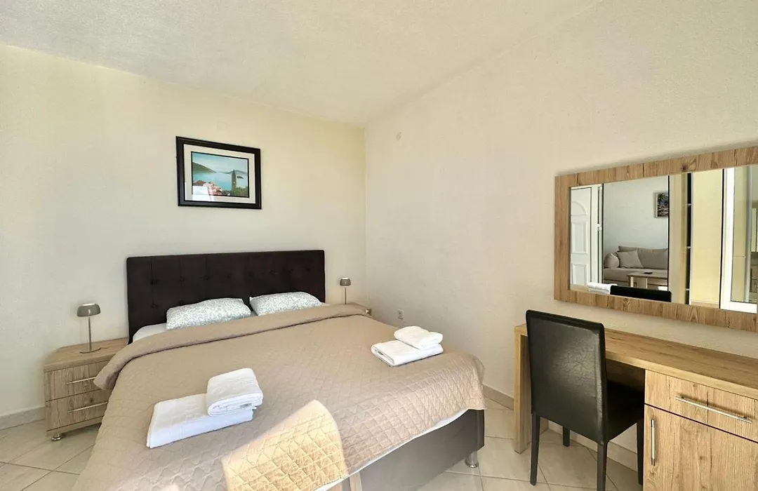 Calma Vista Apartments By Vila Vanja-1