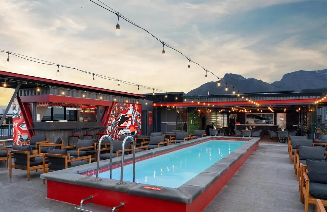 Radisson Red Hotel V&A Waterfront Cape Town-1