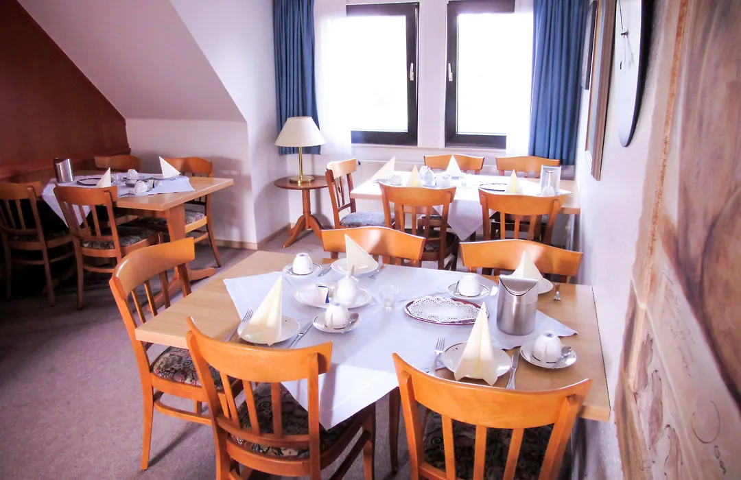 Hotel Zur Flora-1