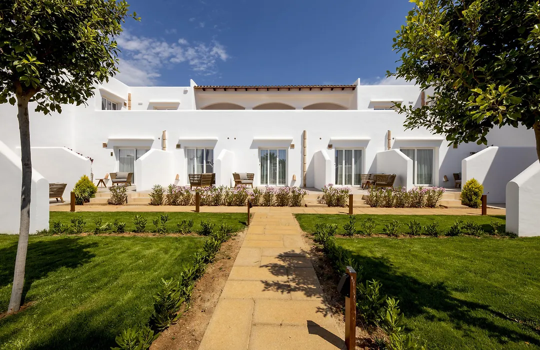 Eques Petit Resort-1