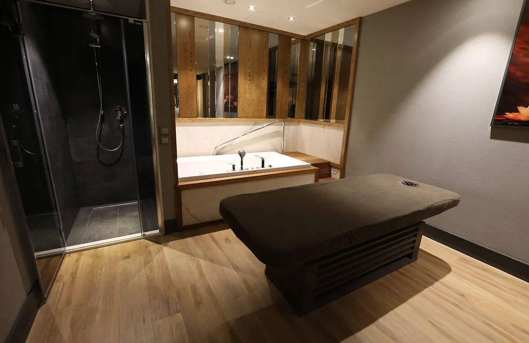 Limak Skopje Luxury Hotel-1